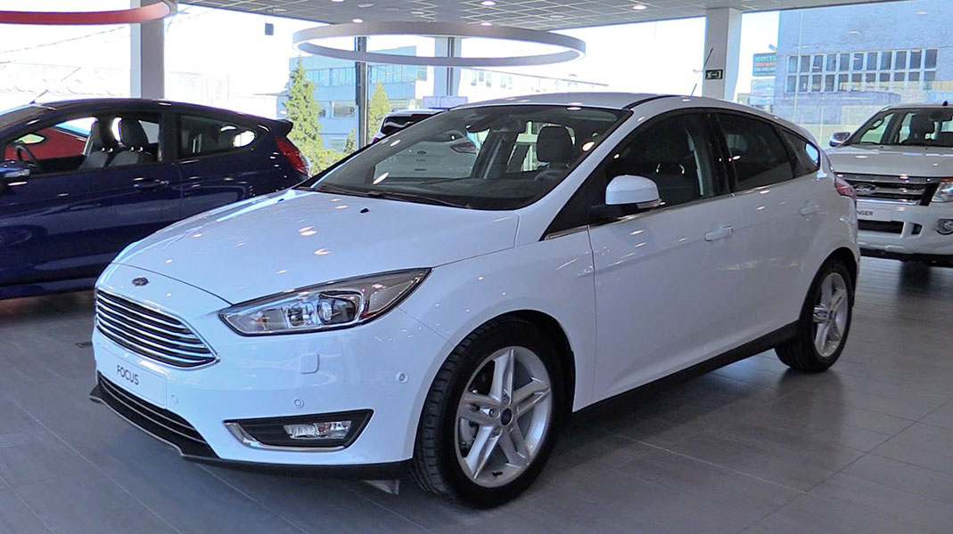 Giá Ford Focus tháng 6/2018