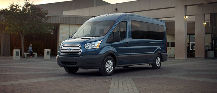 Giá xe Ford Transit tháng 7/2018