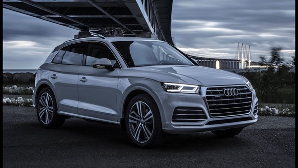 Giá xe Audi Q5 tháng 8/2018 Giá xe Audi Q5 tháng 8/2018