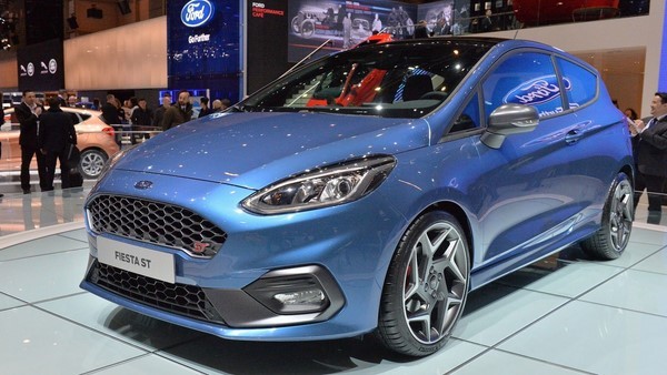 Giá xe Ford Fiesta tháng 8/2018 Giá xe Ford Fiesta tháng 8/2018 mới nhất