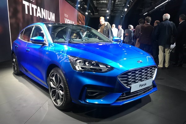 Giá Ford Focus tháng 8/2018 Giá Ford Focus tháng 8/2018 mới nhất