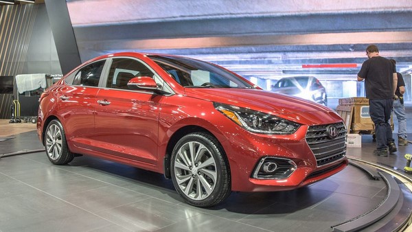 Giá xe Hyundai Accent tháng 8/2018 Giá xe Hyundai Accent tháng 8/2018