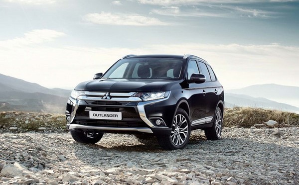Giá xe Mitsubishi Outlander tháng 9/2018 Giá xe Mitsubishi Outlander tháng 9/2018