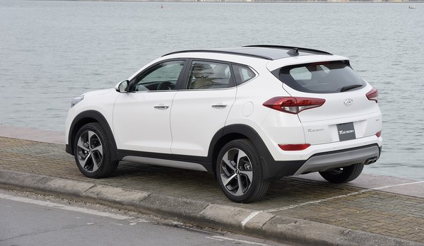 Giá xe ô tô Hyundai Tucson tháng 10/2018 Giá xe ô tô Hyundai Tucson tháng 10/2018