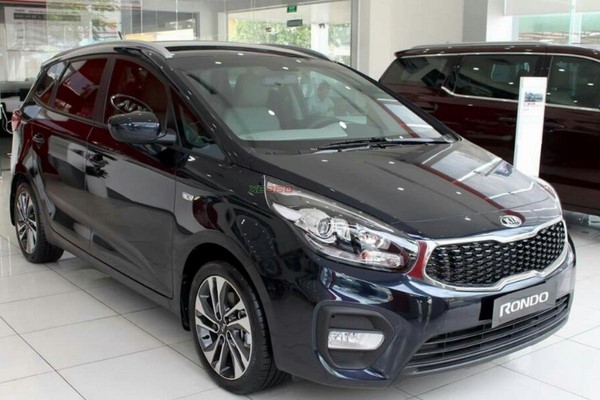 Giá xe Kia Rondo tháng 10 Giá xe Kia Rondo tháng 10