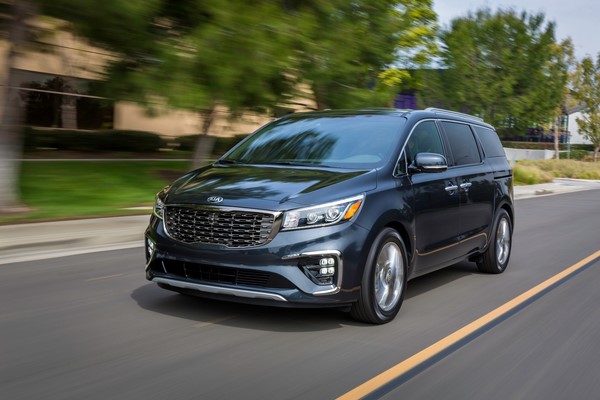 Giá xe Kia Sedona tháng 10 Giá xe Kia Sedona tháng 10