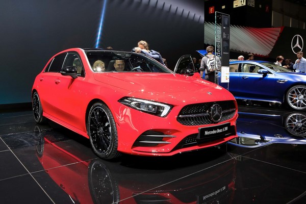 giá chi tiết dòng xe Mercedes-Benz tháng 10 giá chi tiết dòng xe Mercedes-Benz tháng 10