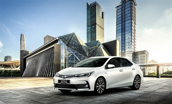 Giá xe Toyota Corolla Altis mới nhất tháng 9/2018 Giá xe Toyota Corolla Altis mới nhất tháng 9/2018