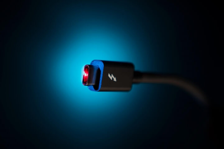 Chuẩn USB4 tương thích với Thunderbolt 3 Chuẩn USB4 tương thích với Thunderbolt 3