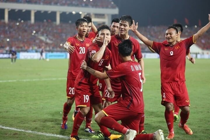 Tuyển Việt Nam có cơ hội để vượt mặt Thái Lan sau lượt đấu này. Tuyển Việt Nam có cơ hội để vượt mặt Thái Lan sau lượt đấu này.