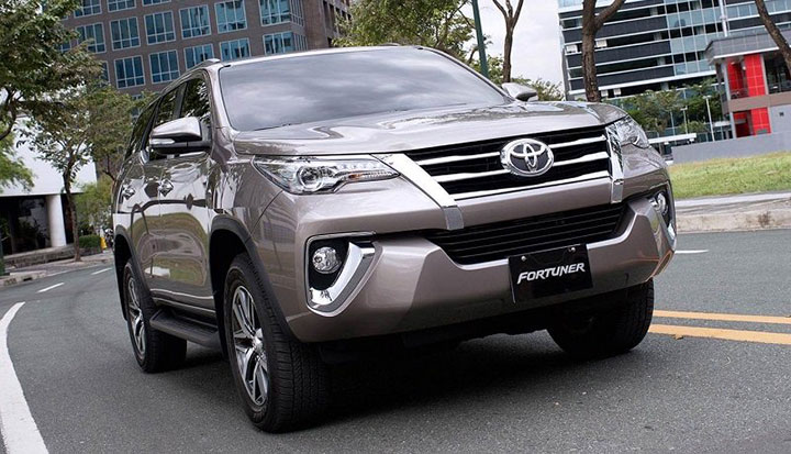 Giá xe Toyota Fortuner tháng 7/2018 Giá xe Toyota Fortuner tháng 7/2018