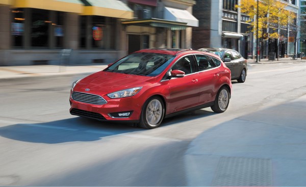 Giá Ford Focus tháng 9/2018 mới nhất Giá Ford Focus tháng 9/2018 mới nhất