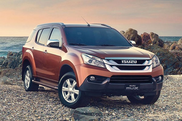 Giá xe Isuzu MU-X tháng 9/2018 Giá xe Isuzu MU-X tháng 9/2018