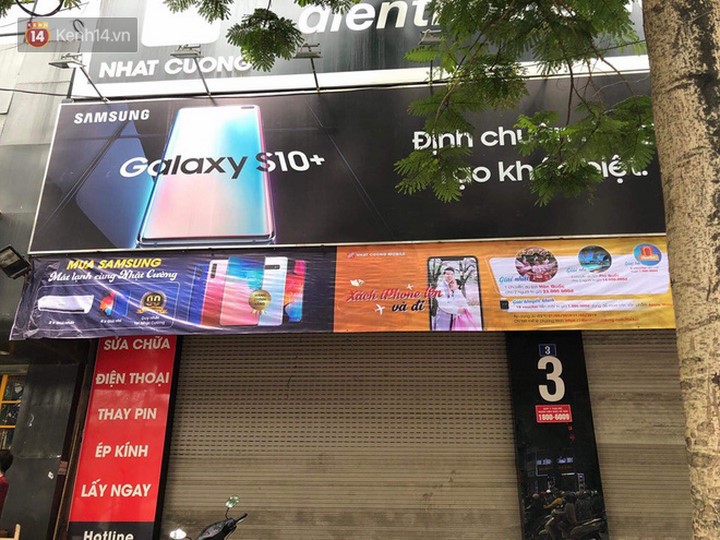 Cửa hàng Nhật Cường Mobile tại số 3 đường Xuân Thủy, quận Cầu Giấy, Hà Nội sáng nay. Cửa hàng Nhật Cường Mobile tại số 3 đường Xuân Thủy, quận Cầu Giấy, Hà Nội sáng nay.