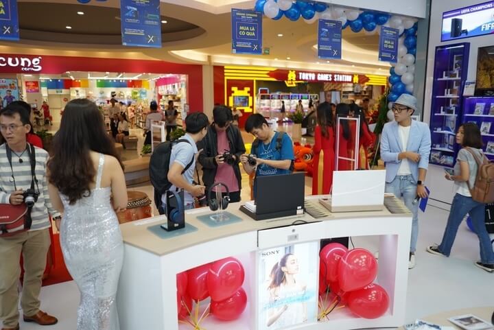 Khu vực trải nghiệm máy ảnh Khu vực trải nghiệm máy ảnh