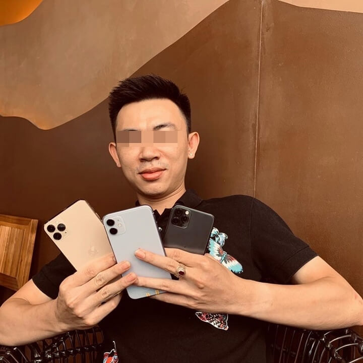 Ngày 13/9, chủ tài khoản Facebook Vũ Bồ P. đăng tải video và hình ảnh về ba chiếc điện thoại gồm iPhone 11, 11 Pro và 11 Pro Max.