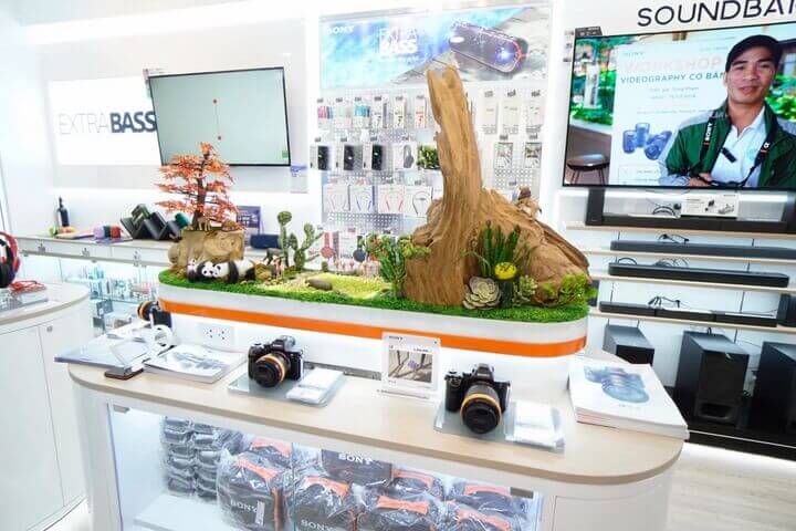 Khu vực trải nghiệm các dòng máy ảnh của Sony