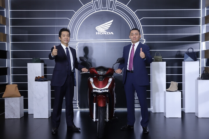 Honda SH 150i "Lùi" ngày bán ra ở Việt Nam ? Chưa biết tới khi nào ?