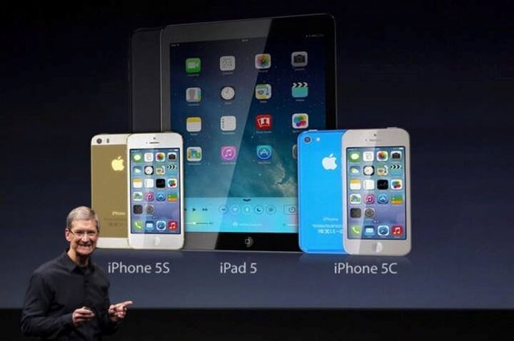 Vào tháng 9/2013 Apple trình làn mẫu điện thoại iPhone 5S Vào tháng 9/2013 Apple trình làn mẫu điện thoại iPhone 5S